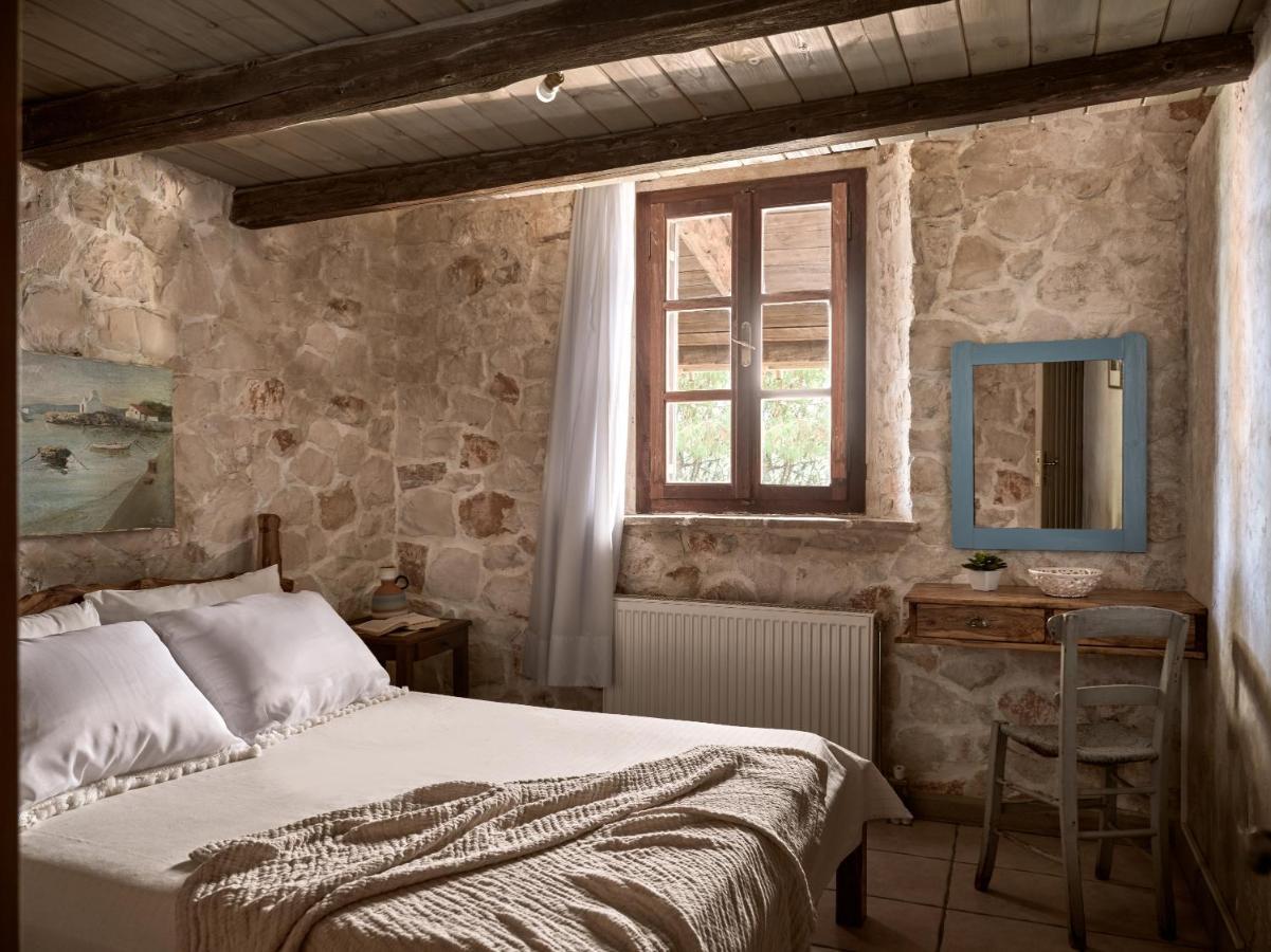 Vafias Villa - Tranquil Location, Ideal For Large Groups, By Zantewize Lithakiá Kültér fotó